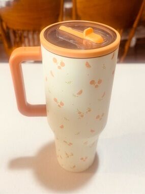 HydroJug 40oz Cream & Orange Travel Mug with Handle